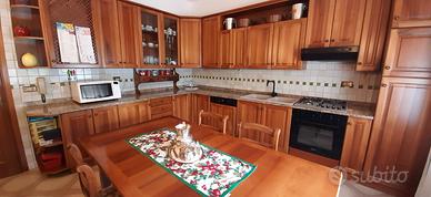 cucina in legno di noce nazionale