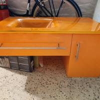 Lavabo bagno arancio 