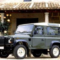 LAND ROVER Defender 90 2.5 300 Tdi 6 posti/pell