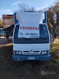 Autocarro Nissan  cabstar E120