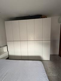 Camera matrimoniale bianca