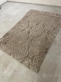 Tappeto damascato beige