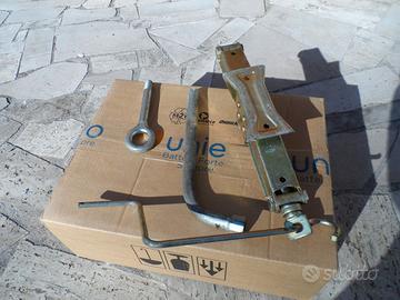 Set CRIC automobile (Martinetto),  inclusa chiave