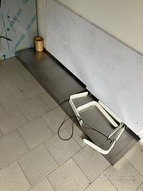 Mensola in accaio inox o di legno o di plastica