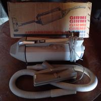 Aspirapolvere vintage. 