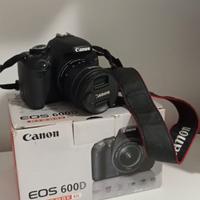 Canon EOS 600D con Kit completo