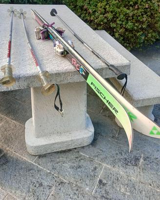 Sci  Fischer  165 cm.  con  attacchi e  bastoncini