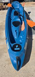 Canoa pedalò kayak con pagaie
