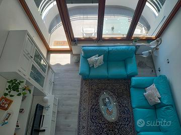 Divani azzurri vera pelle