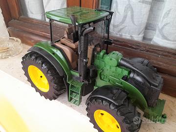 trattore bruder verde