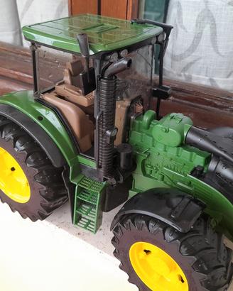 trattore bruder verde