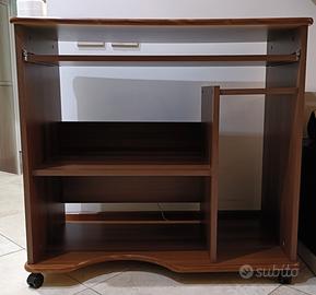 Scrivania PC  Salvaspazio con Ruote 