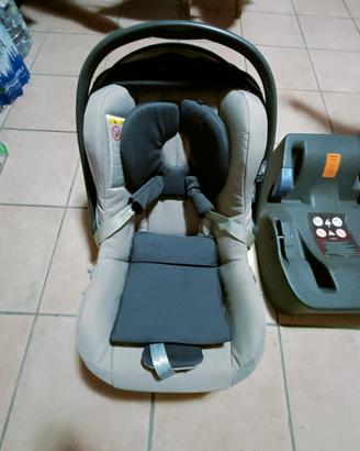 seggiolino auto Inglesina con due basi fissaggio