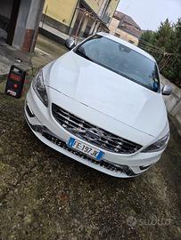 V60 r-design 