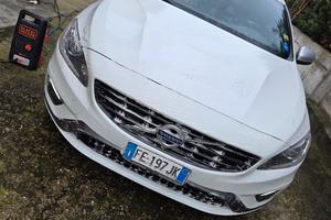 V60 r-design 