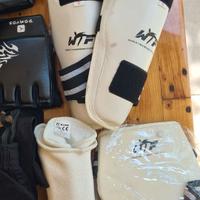 Attrezzatura femminile da combattimento