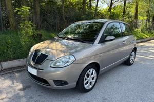 Lancia Ypsilon 1.4 16V Platino NEOPATENTATI