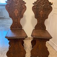 Due sedie in legno