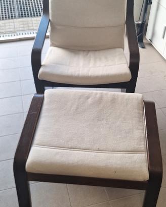 Poltrona Poang IKEA con poggiapiedi 