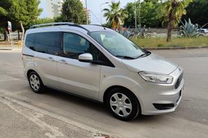 Ford Tourneo Courier 1.5 tdci 75CV VETTURA NUOVO!!