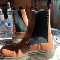 Scarponcini Burberry n.40 nuovi mai usati