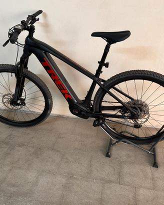 Bicicletta  elettrica  E bike Trek Powerfly 5 MTB