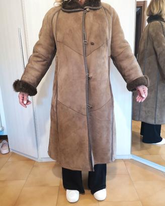 CAPPOTTO IN MONTONE DI SECONDA MANO
