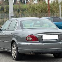 Jaguar X Type