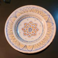Piatto in maiolica di Deruta 