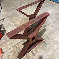 Gambe in ferro per tavolo