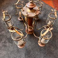 Lampadario in legno e vetro