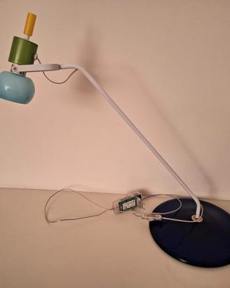 Lampada da tavolo Vega, Vistosi, firmata De Lucchi