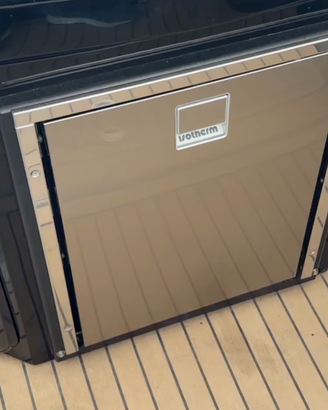 FRIGORIFERO ISOTHERM CRUISE INOX 49 CLEAN TOUCH