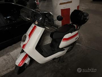 Scooter elettrico 125 Niu Ngt - 5000 km anno 2019