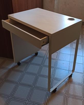 TAVOLINO porta PC con ruote