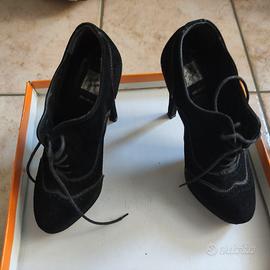 scarpe scamosciate con plateau