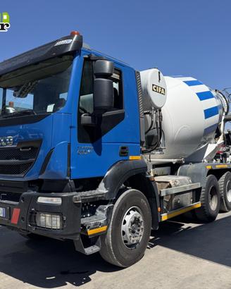 Iveco Trakker 410 Betoniera Cifa 3 assi euro 6