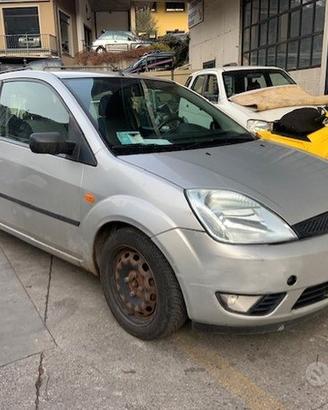 Ricambi Ford Fiesta 3 porte da 2003 colori vari