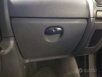 Cassetto portaoggetti CITROEN JUMPY del 2013