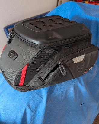 Borsa e gancio serbatoio moto SW-MOTECH PRO