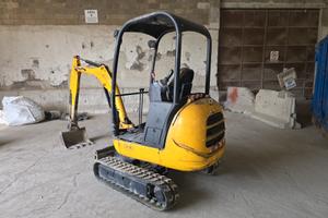 Miniescavatore jcb 8018