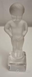 Statuina enfant qui piss cristallo Val Saint Lambe