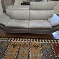 Divano moderno  3 posti comfort ed eleganza