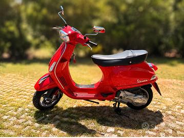 Piaggio Vespa S 125 rossa – 2008