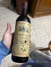 Bottigle di vino antivo