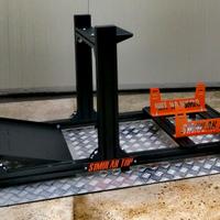 POSTAZIONE PER SIMULATORE DI GUIDA