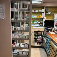 Tiranti per farmacia più bilancia pesapersone pro