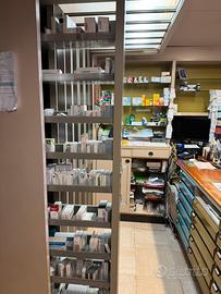 Tiranti per farmacia più bilancia pesapersone pro