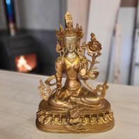 statua Tara Buddista in metallo pittura oro