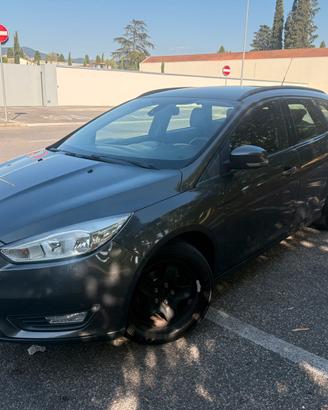 Ford focus sw 1.6. GPL casa!